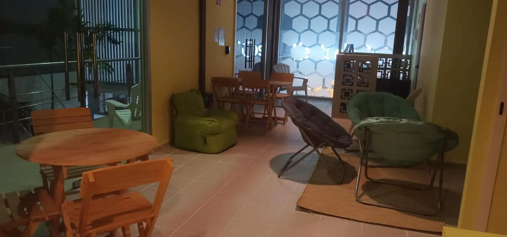Hostel Tropico 20 Pdc Playa del Carmen México